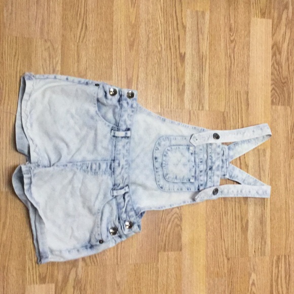 Light washed Denim overalls - Picture 1 of 4